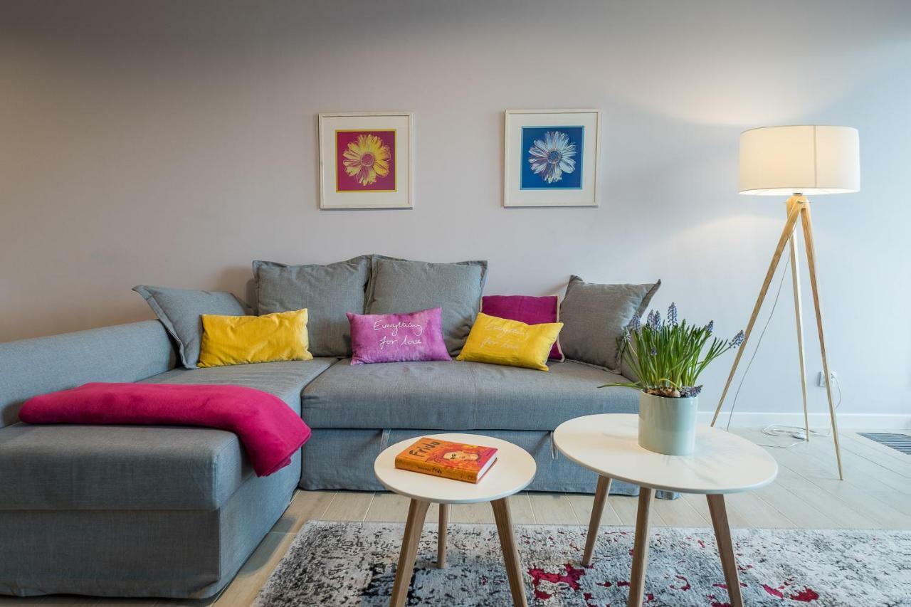 Appartement Raya Mansion Varsovie Extérieur photo